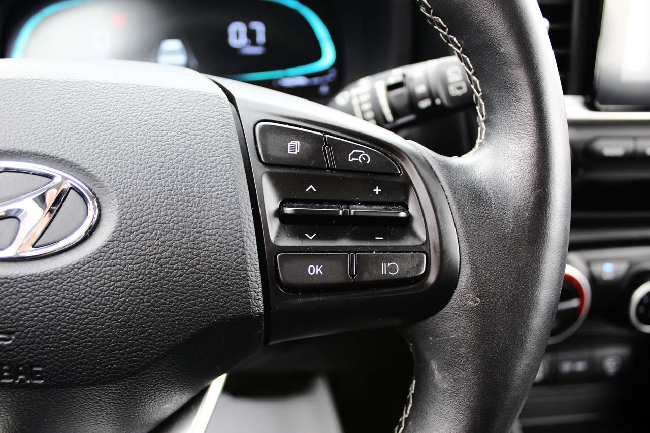 2024 Hyundai Venue Preferred IVT w/Two-Tone Photo