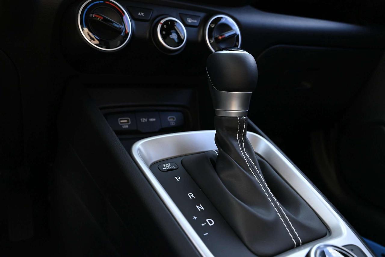 2024 Hyundai Venue Preferred IVT w/Two-Tone Photo