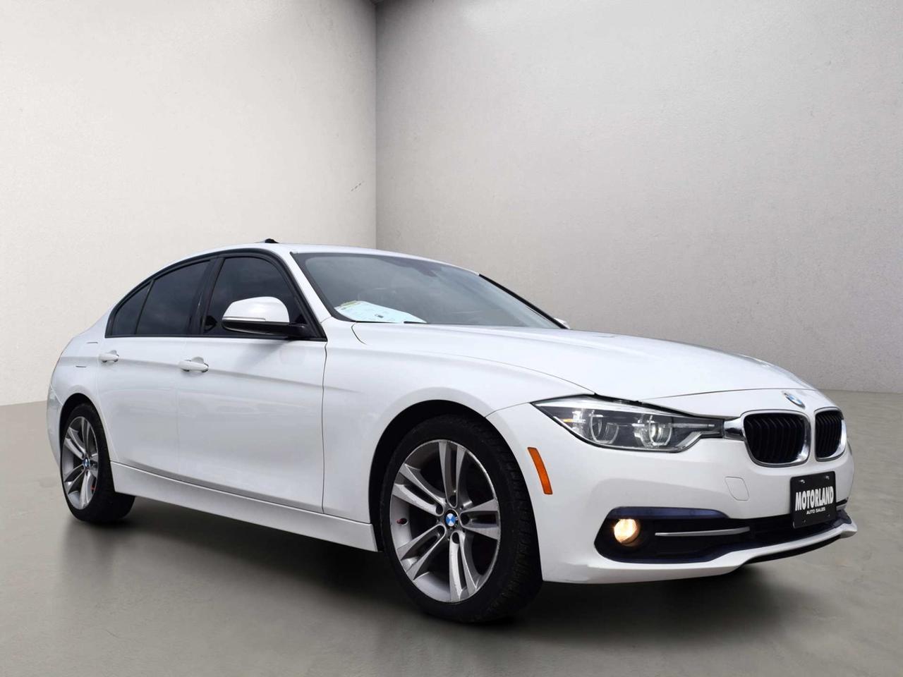 2017 BMW 3 Series 320i xDrive Sport Line Navigation Photo