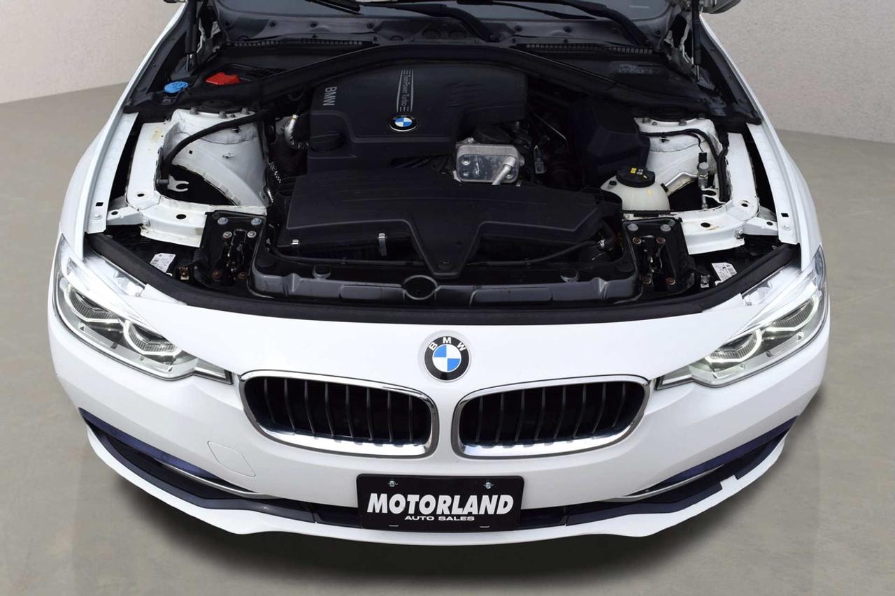 2017 BMW 3 Series 320i xDrive Sport Line Navigation Photo
