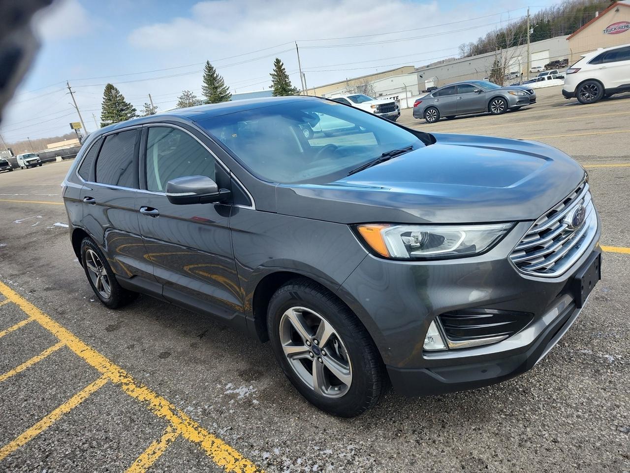 2020 Ford Edge SEL - Photo #1