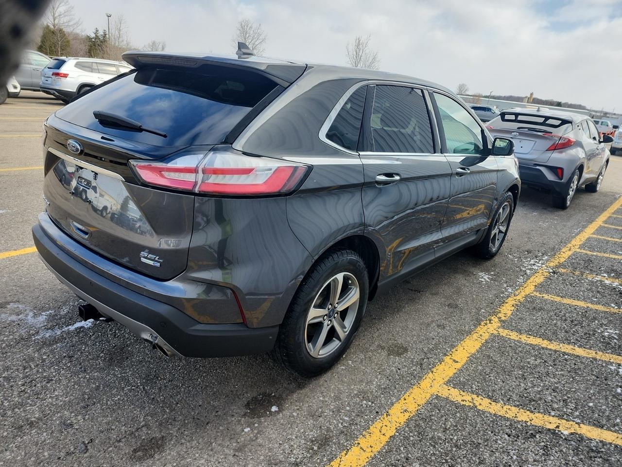 2020 Ford Edge SEL - Photo #3