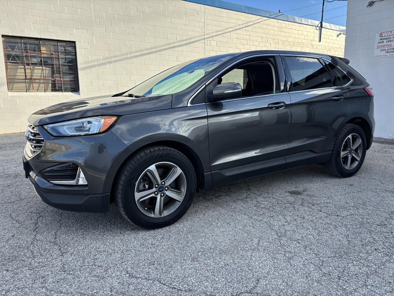 2020 Ford Edge SEL Photo