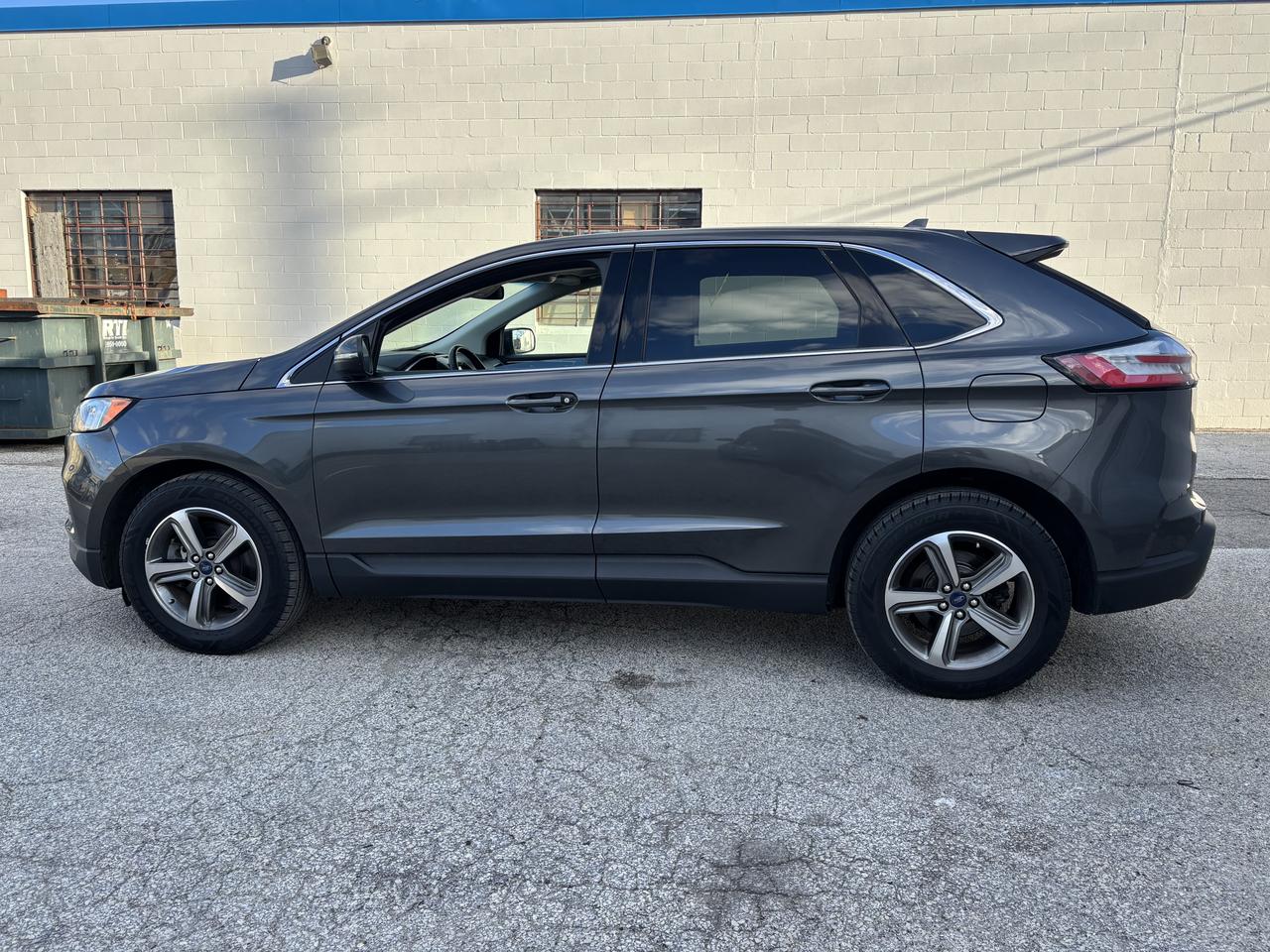 2020 Ford Edge SEL Photo