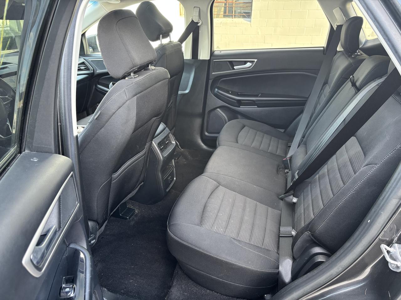 2020 Ford Edge SEL Photo