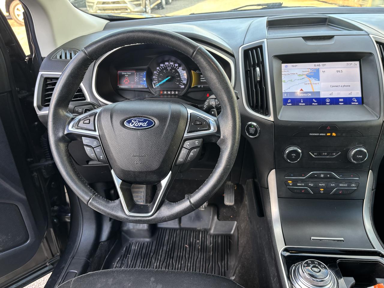 2020 Ford Edge SEL Photo