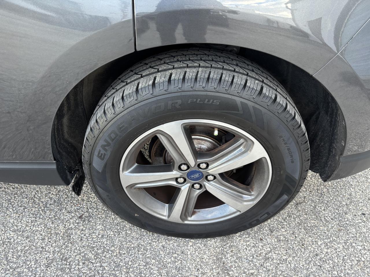 2020 Ford Edge SEL - Photo #17