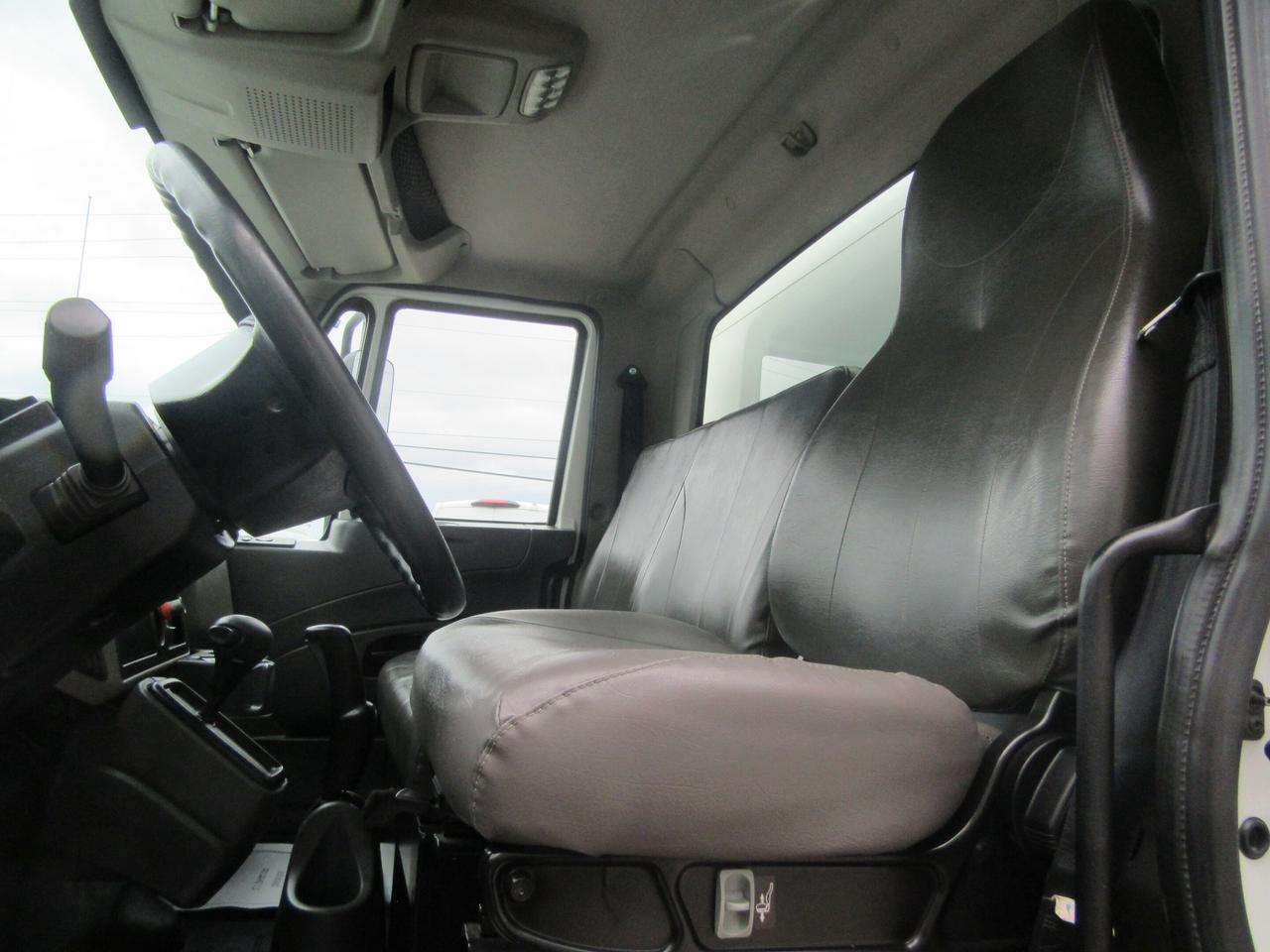 2018 International 4300 CUMMINS DIESEL 26FT BOX  POWER LIFTGATE & RAMP Photo