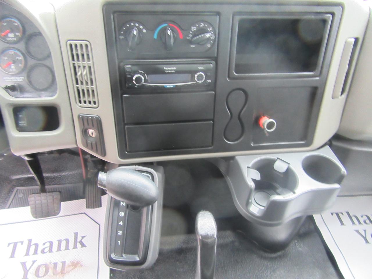 2018 International 4300 CUMMINS DIESEL 26FT BOX  POWER LIFTGATE & RAMP Photo