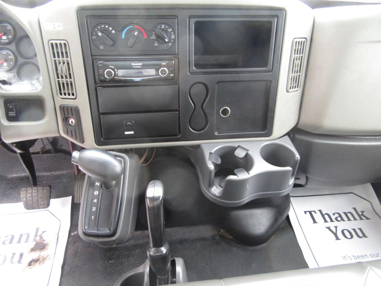 2019 International 4300 CUMMINS DIESEL 26FT BOX  POWER LIFTGATE & RAMP Photo