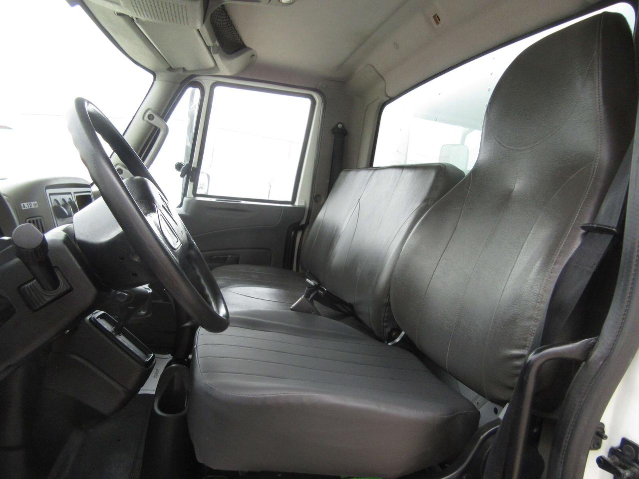 2019 International 4300 CUMMINS DIESEL 26FT BOX  POWER LIFTGATE & RAMP Photo