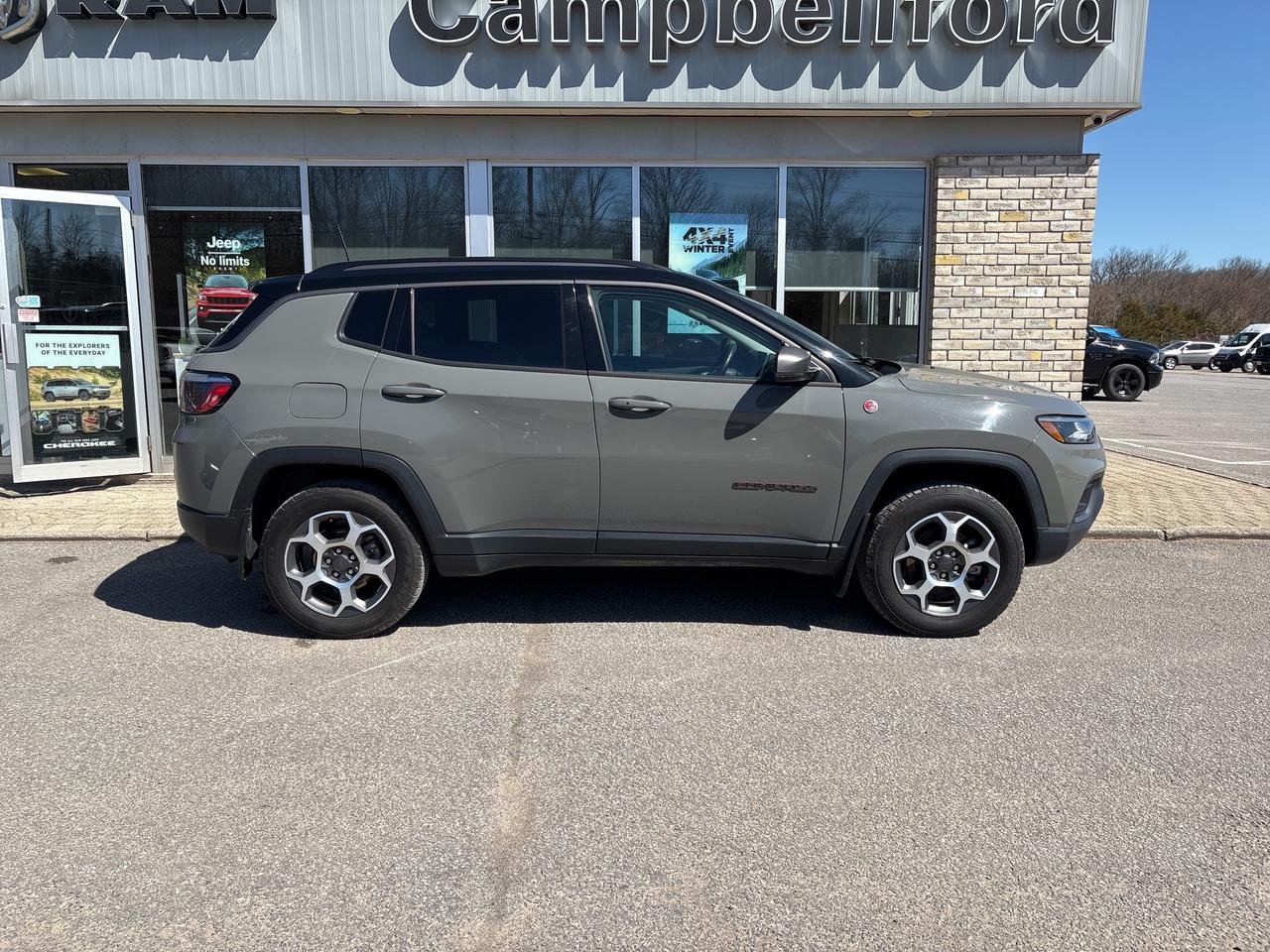 2022 Jeep Compass Trailhawk Photo