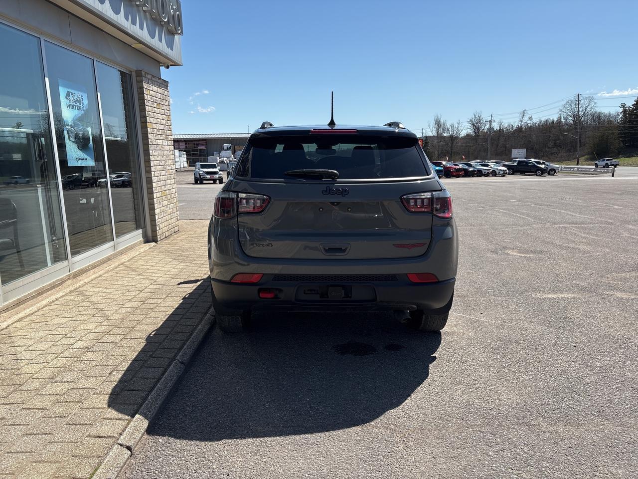 2022 Jeep Compass Trailhawk Photo