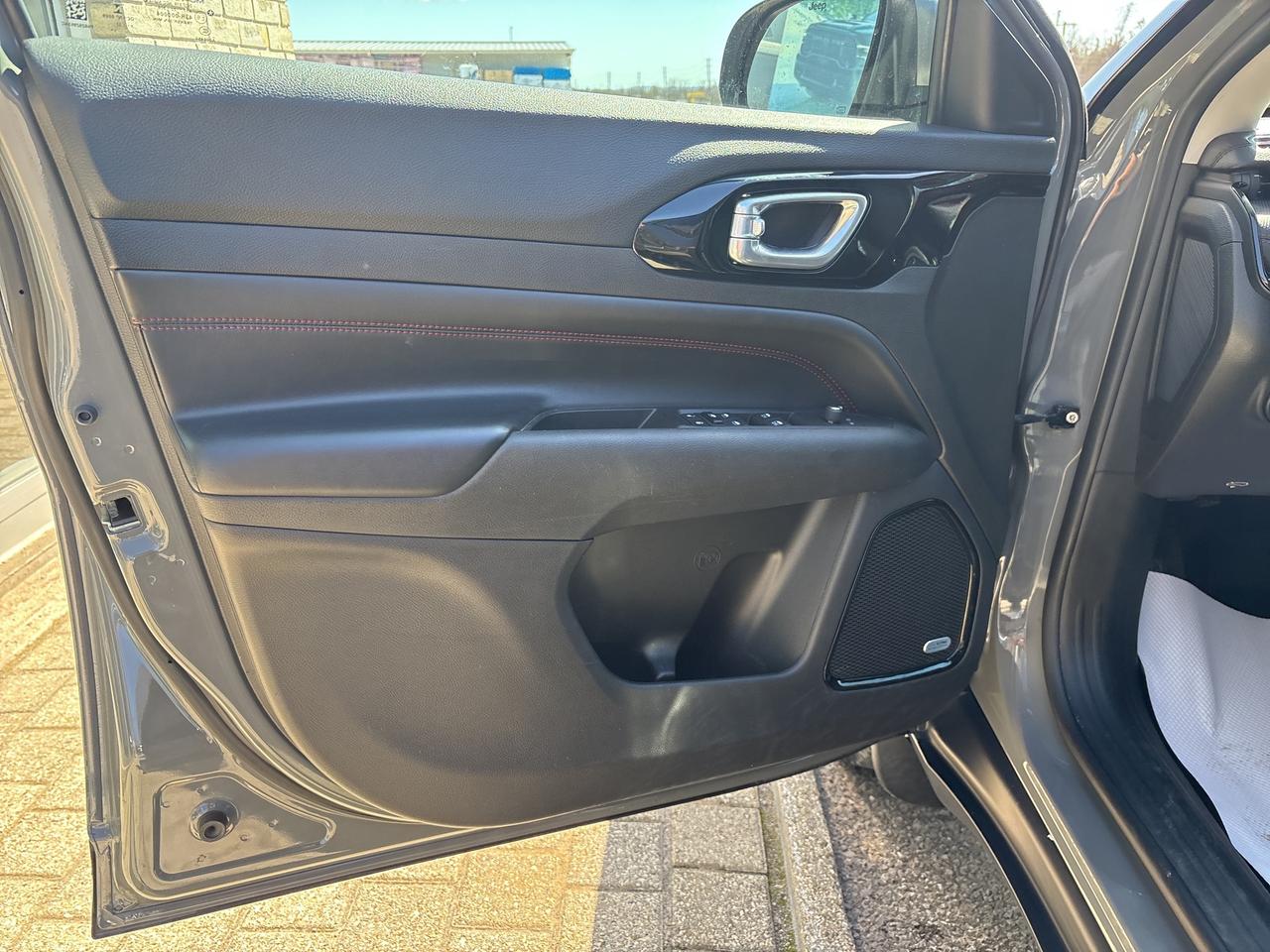 2022 Jeep Compass Trailhawk Photo