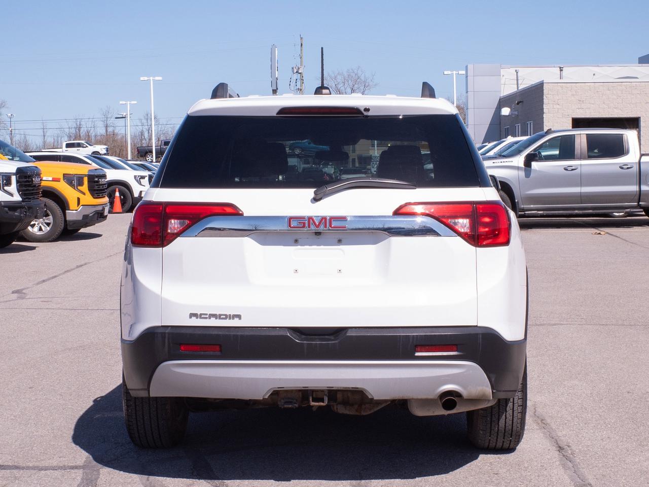 2017 GMC Acadia SLE - Power Seats   Remote Trunk Release Photo