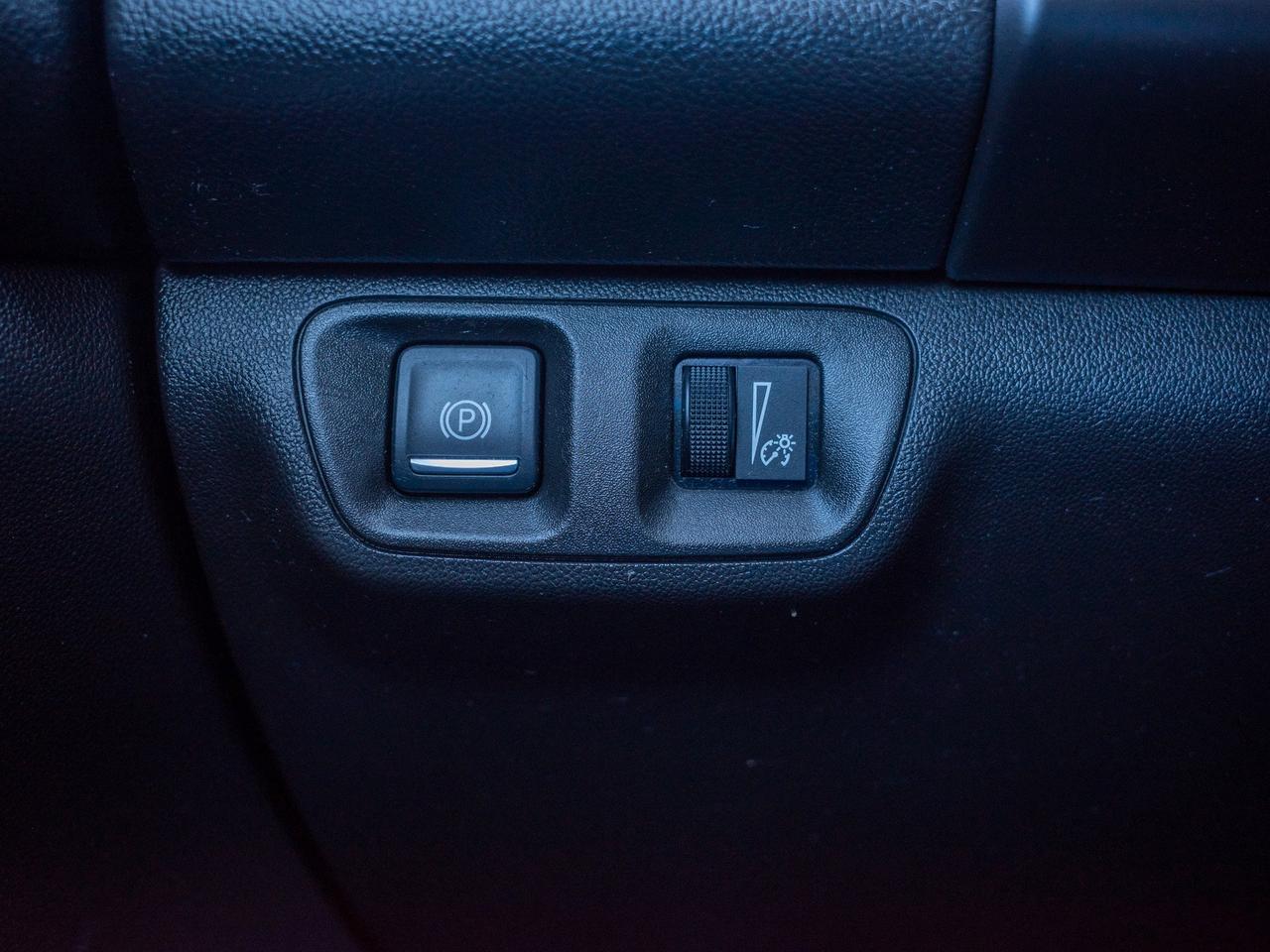 2017 GMC Acadia SLE - Power Seats   Remote Trunk Release Photo