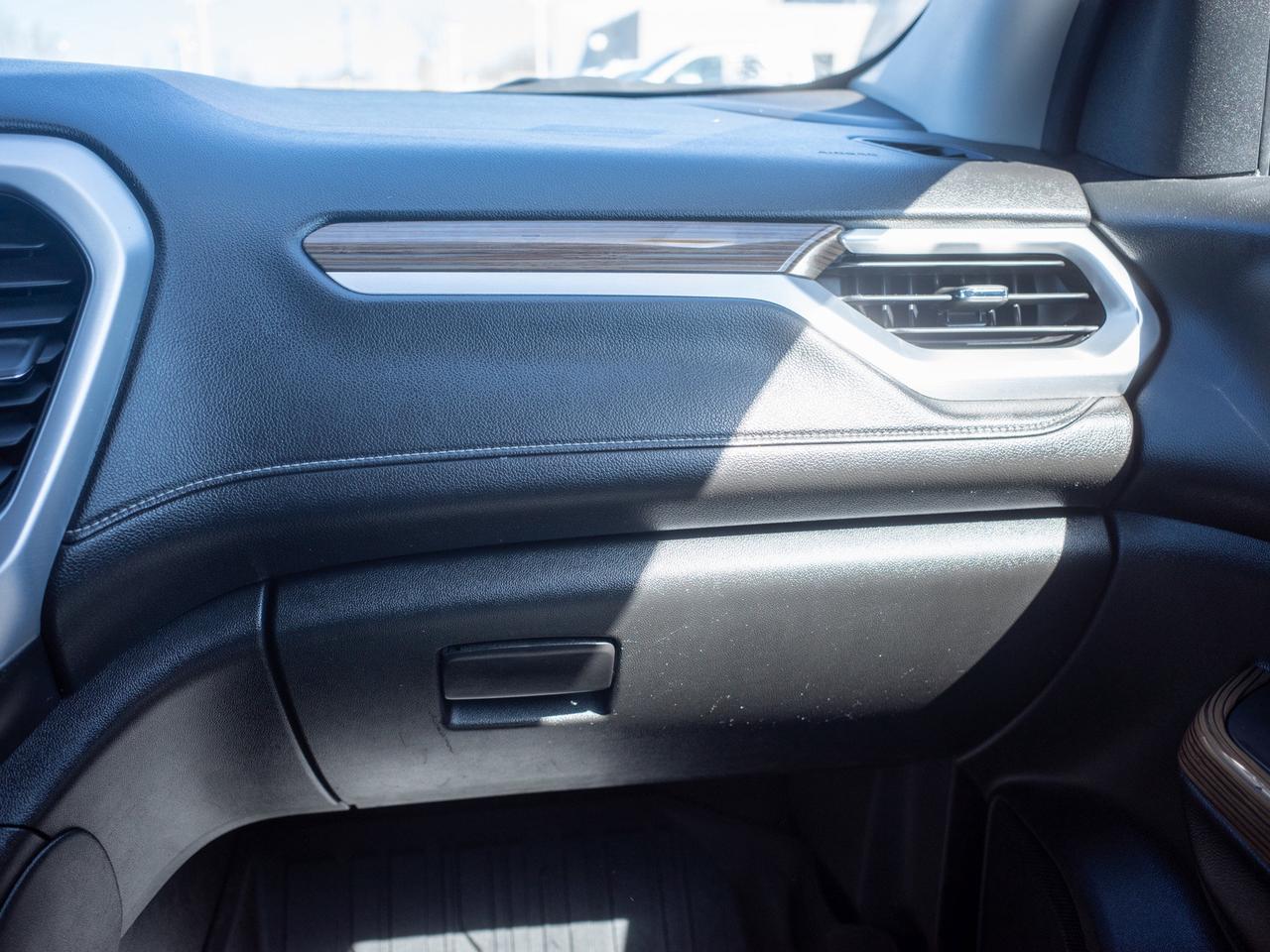 2017 GMC Acadia SLE - Power Seats   Remote Trunk Release Photo