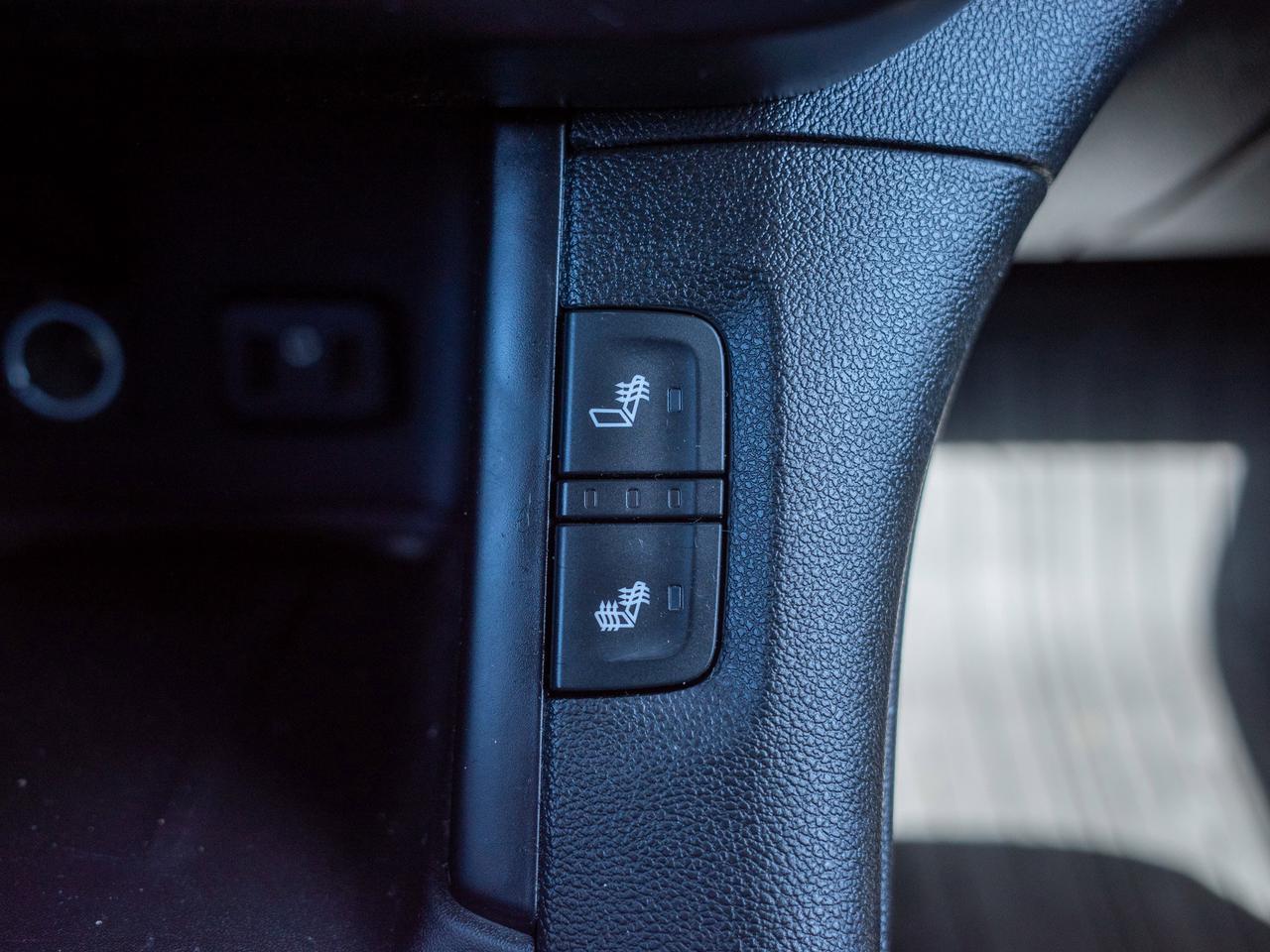 2017 GMC Acadia SLE - Power Seats   Remote Trunk Release Photo