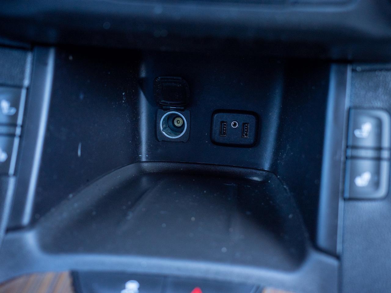 2017 GMC Acadia SLE - Power Seats   Remote Trunk Release Photo