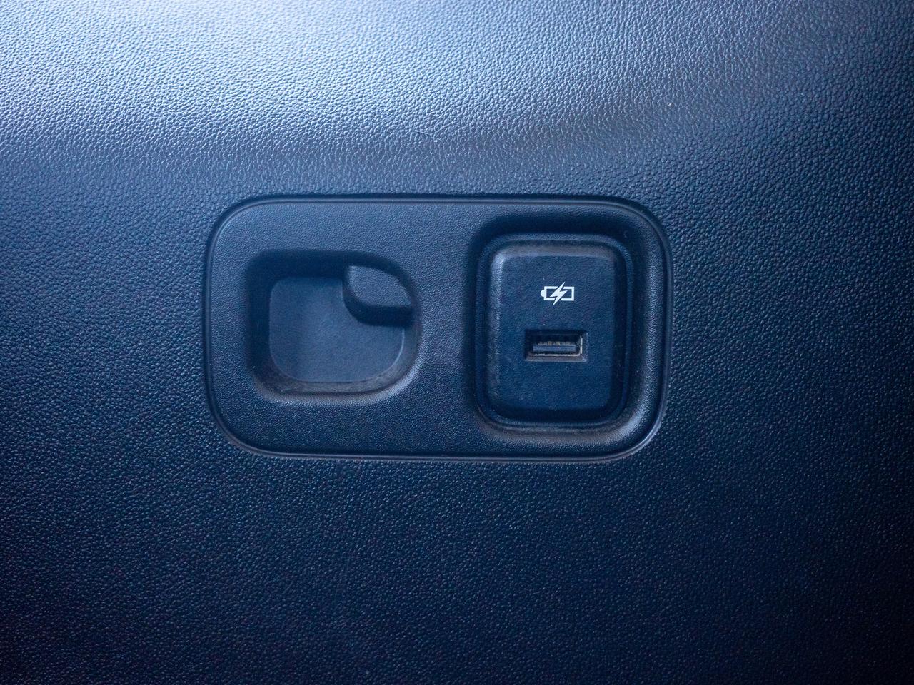 2017 GMC Acadia SLE - Power Seats   Remote Trunk Release Photo