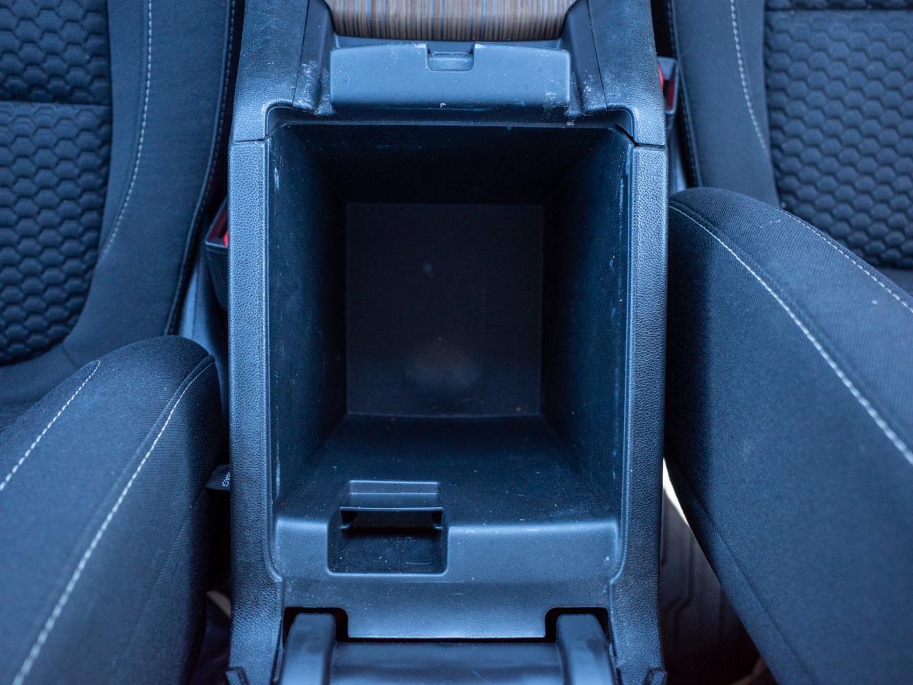 2017 GMC Acadia SLE - Power Seats   Remote Trunk Release Photo