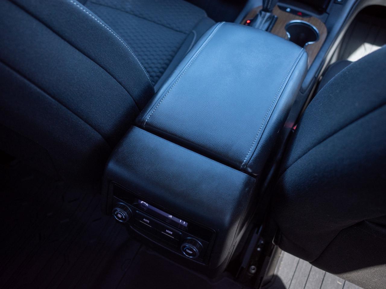 2017 GMC Acadia SLE - Power Seats   Remote Trunk Release Photo