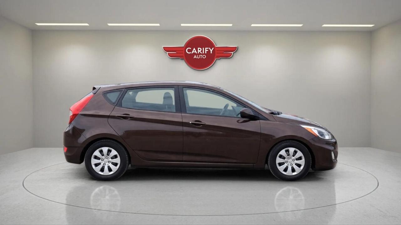 2015 Hyundai Accent AUTO GL Photo