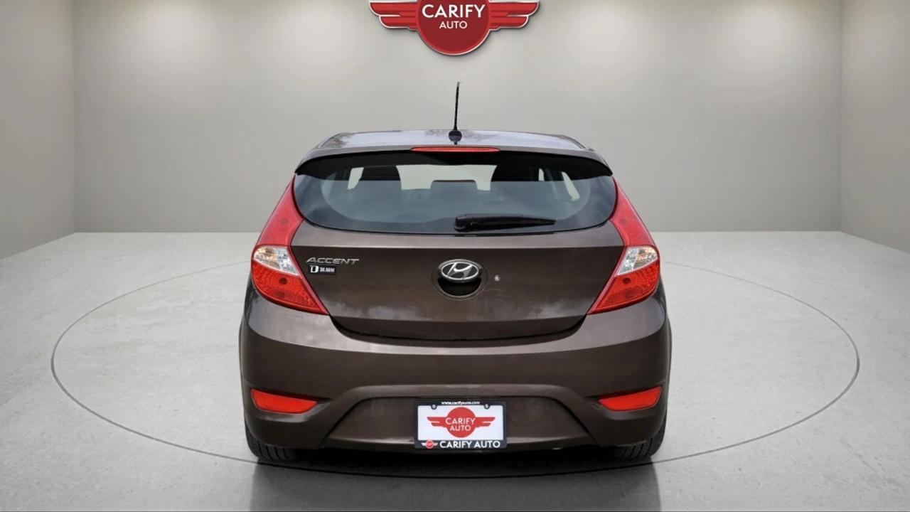 2015 Hyundai Accent AUTO GL Photo
