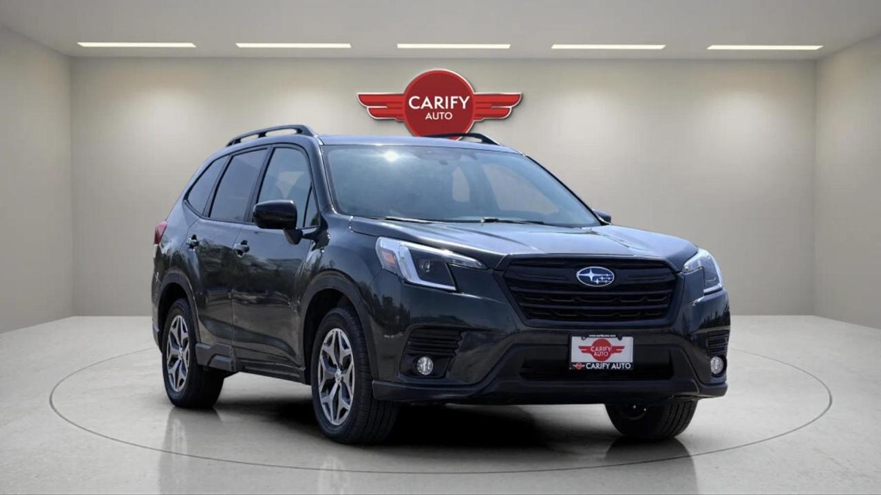 2022 Subaru Forester TOURING Photo