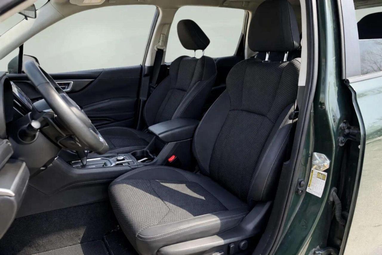 2022 Subaru Forester TOURING Photo
