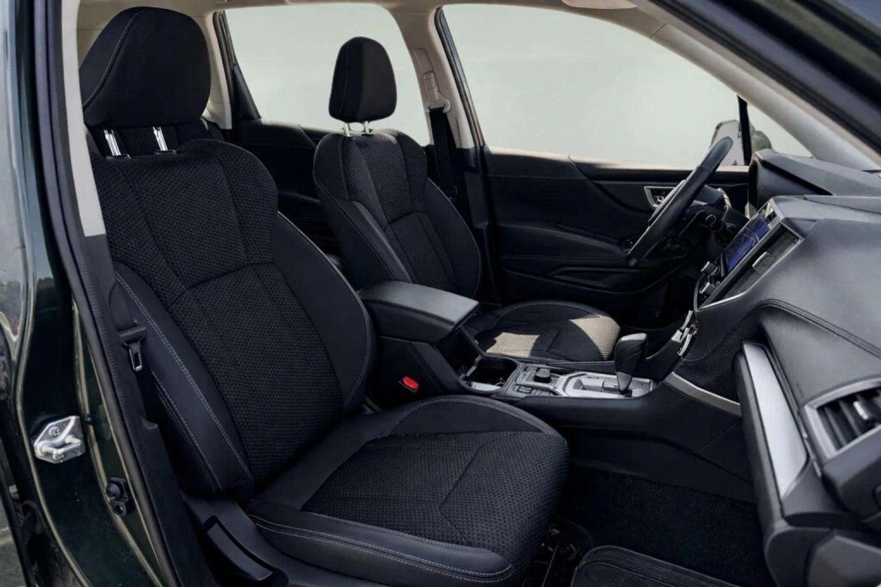 2022 Subaru Forester TOURING Photo
