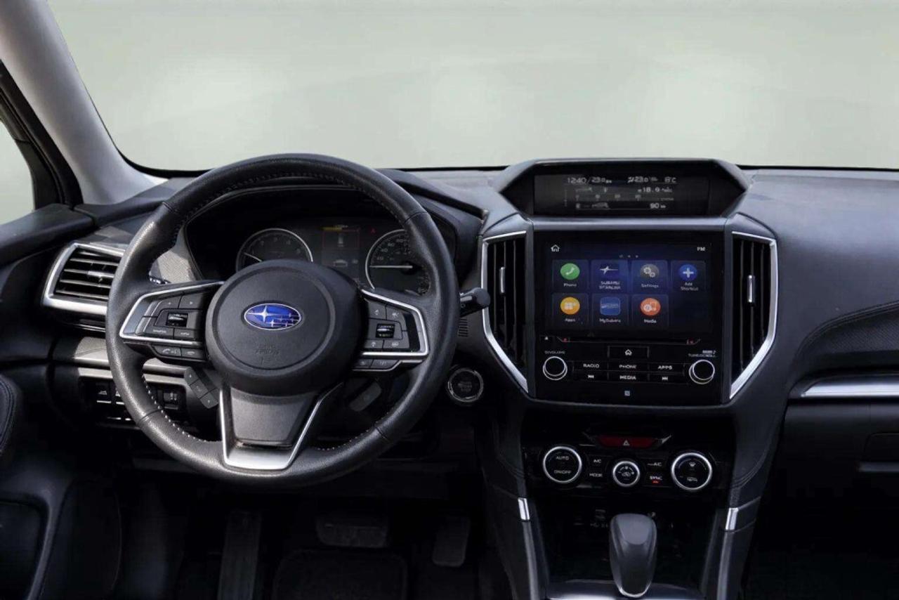 2022 Subaru Forester TOURING Photo