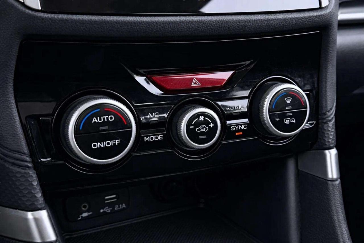 2022 Subaru Forester TOURING Photo