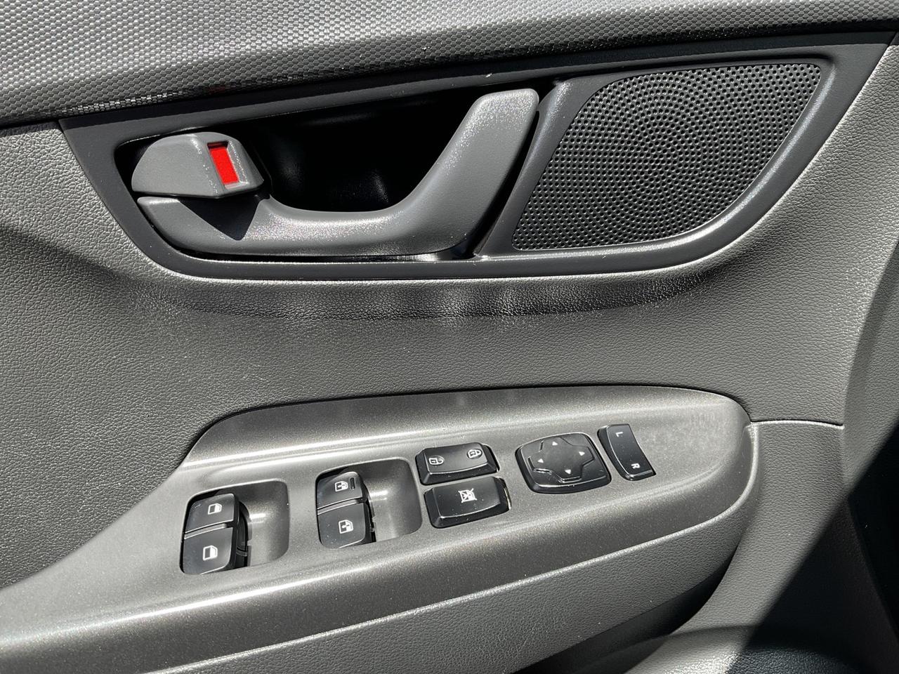 2019 Hyundai KONA PREFERRED AWD - CARPLAY! BACK-UP CAM! BSM! Photo
