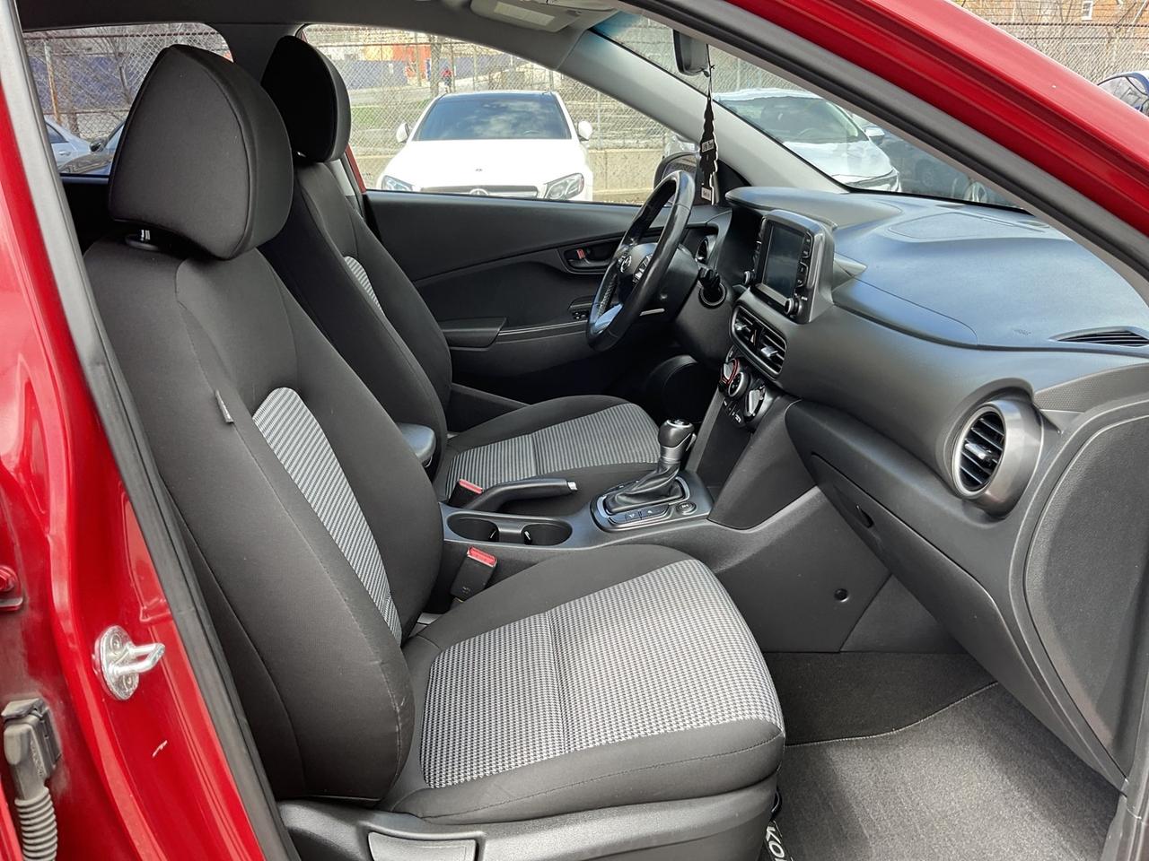 2019 Hyundai KONA PREFERRED AWD - CARPLAY! BACK-UP CAM! BSM! Photo