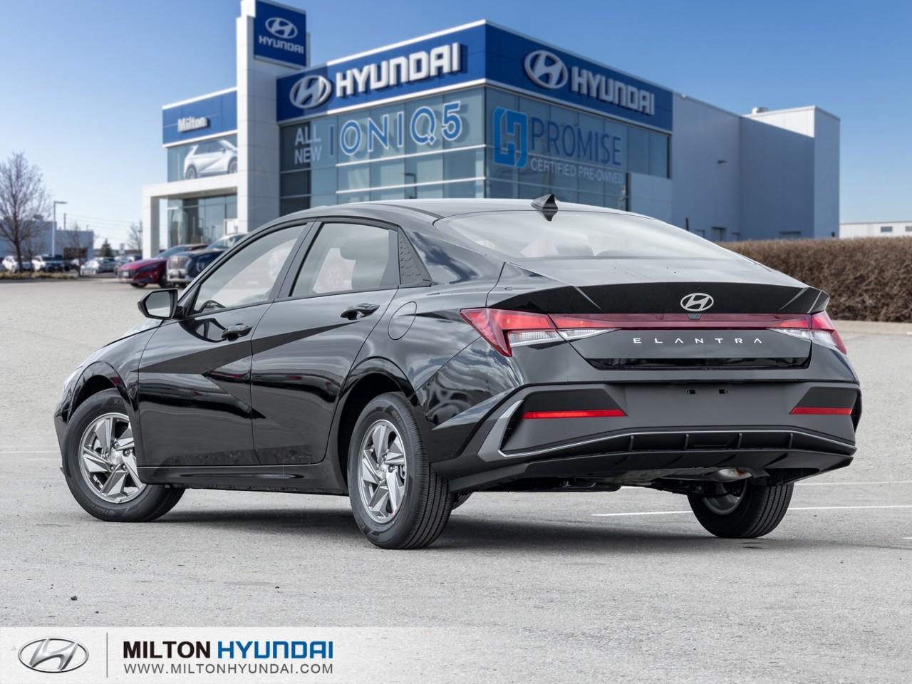 2026 Hyundai Elantra ESSENTIAL 4DR SEDAN Photo4
