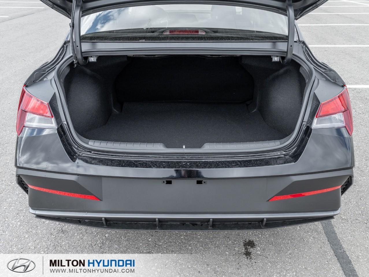 2026 Hyundai Elantra ESSENTIAL 4DR SEDAN Photo