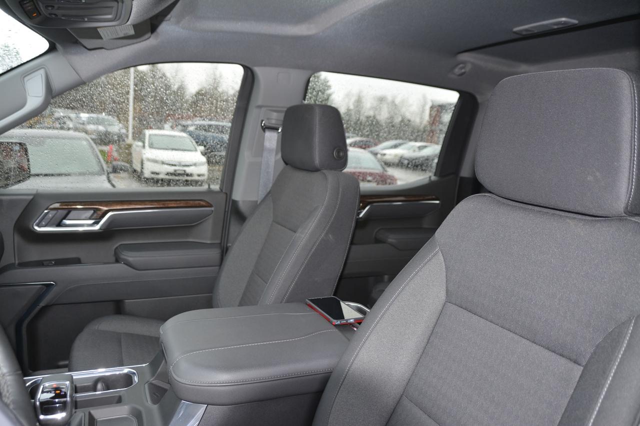 2025 GMC Sierra 1500 4WD Crew Cab 157  Elevation Photo
