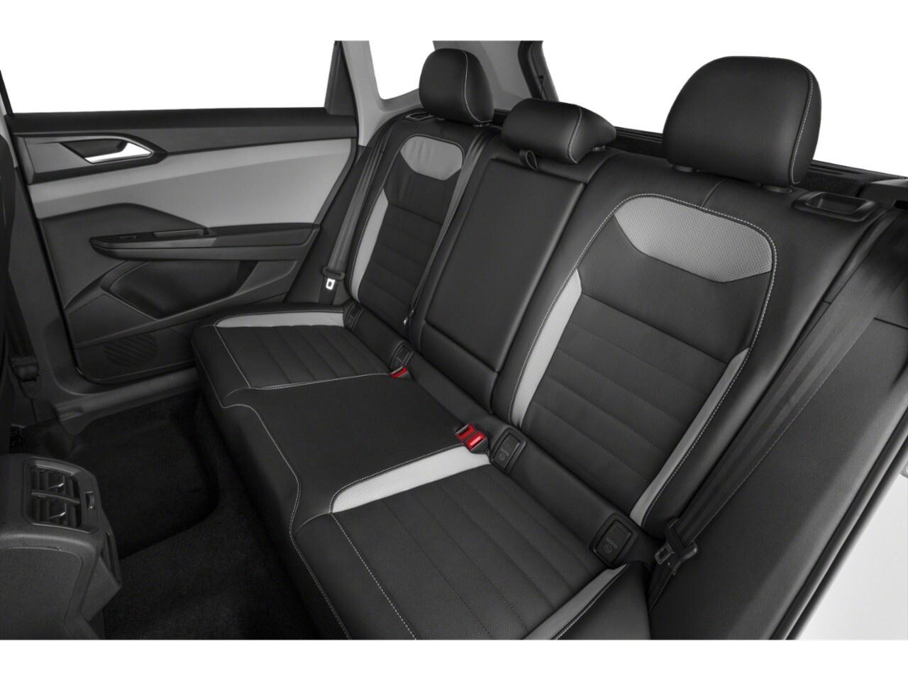 2024 Volkswagen Taos Highline 4MOTION Photo