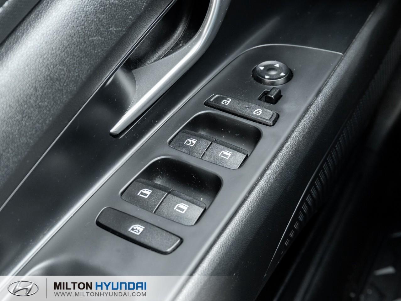 2022 Hyundai Elantra HEV Ultimate 4dr Sedan Photo