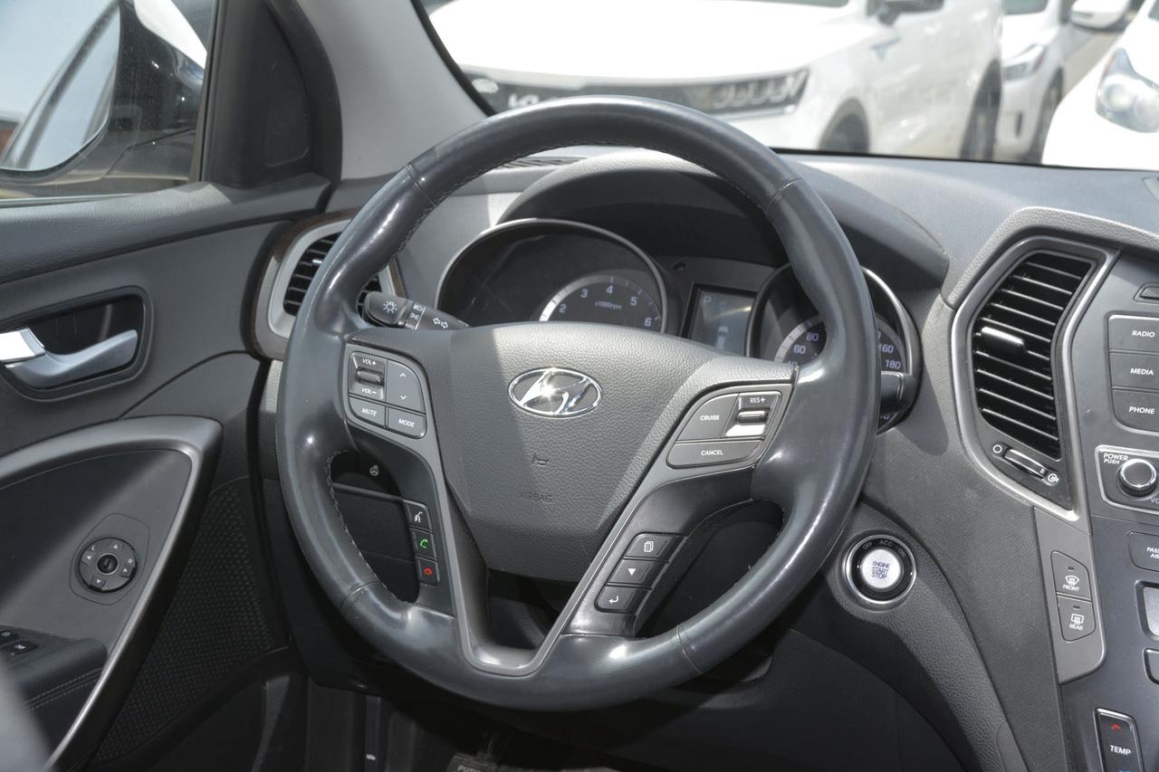 2018 Hyundai Santa Fe XL AWD Premium Photo