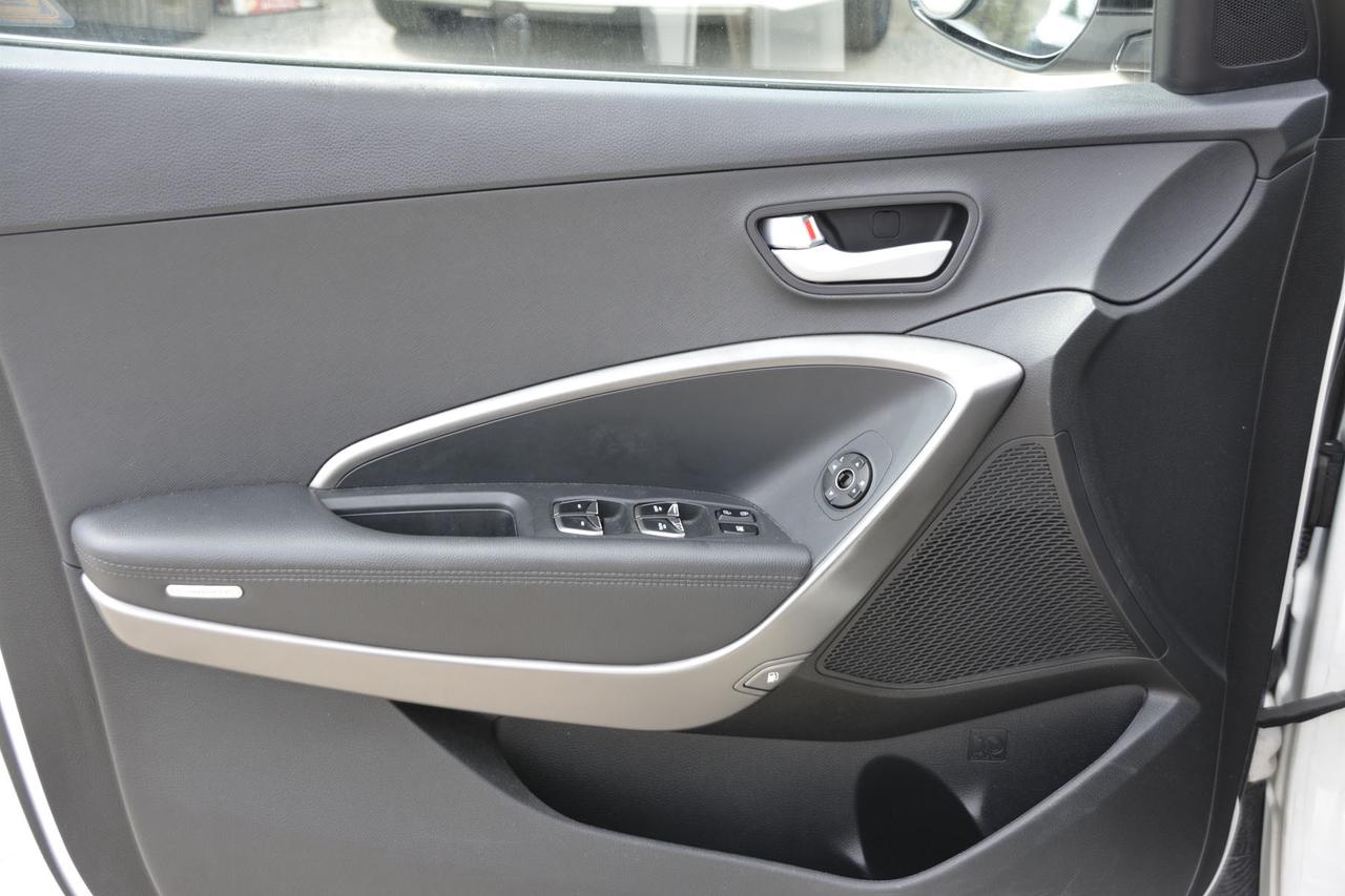 2018 Hyundai Santa Fe XL AWD Premium Photo