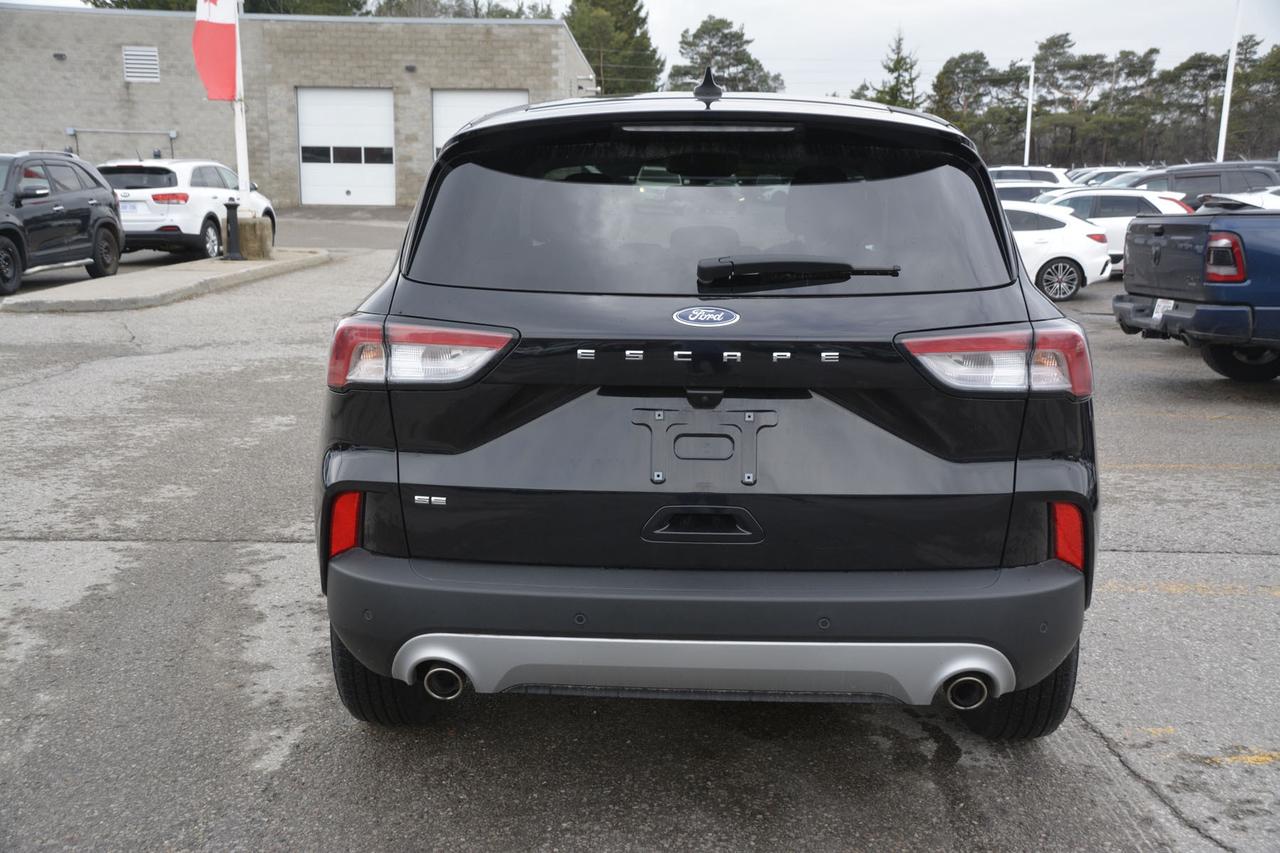 2022 Ford Escape SE FWD Photo