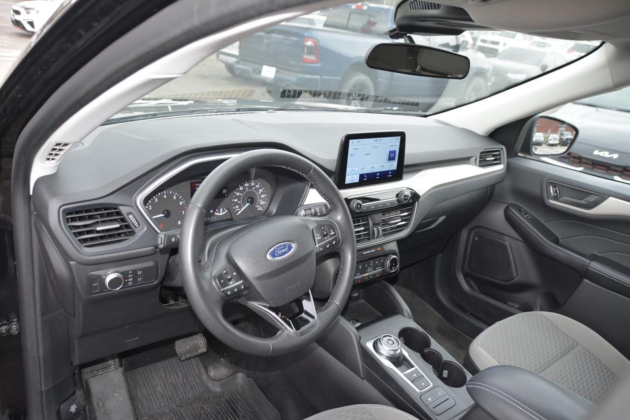 2022 Ford Escape SE FWD Photo