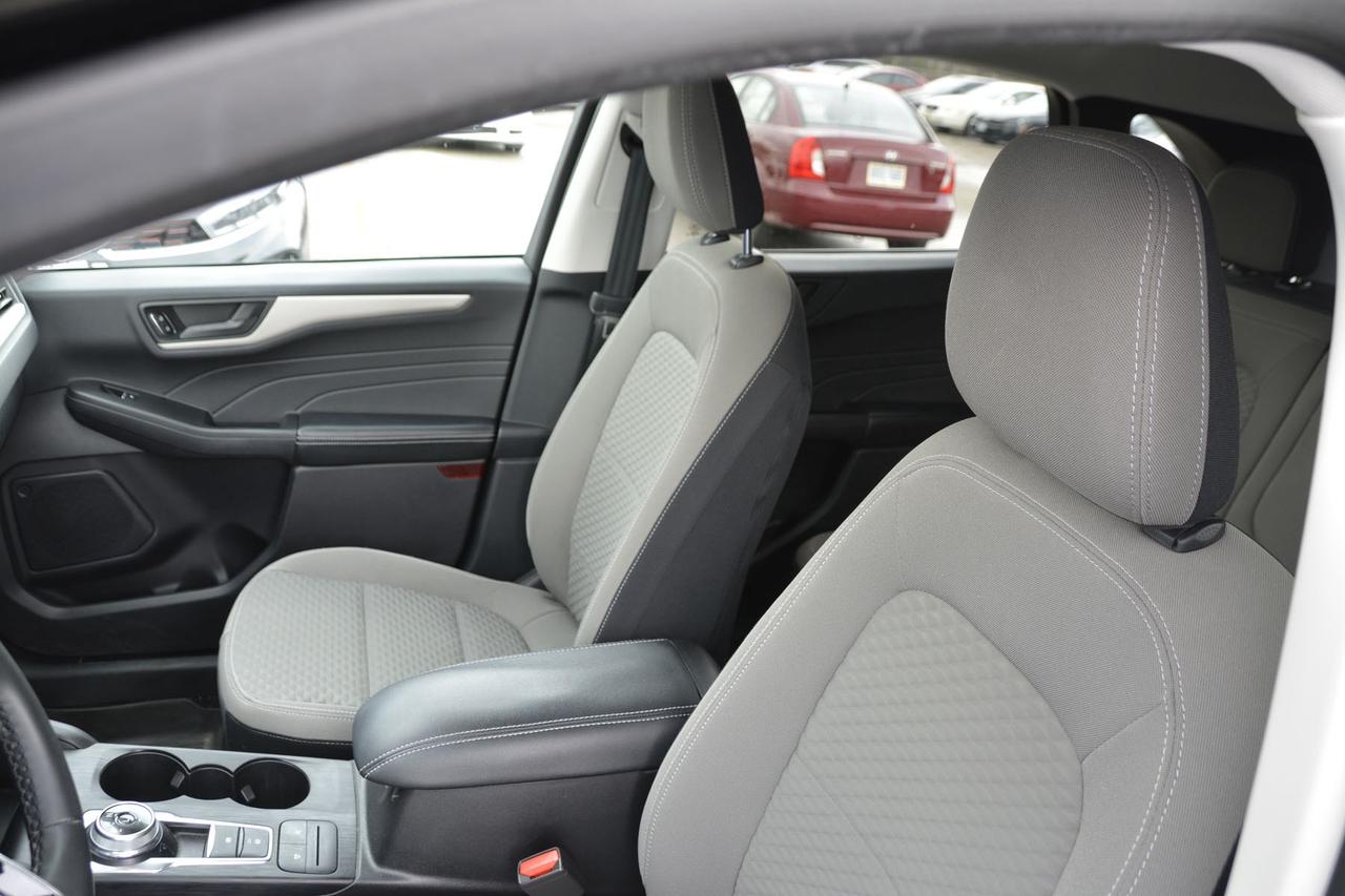 2022 Ford Escape SE FWD Photo