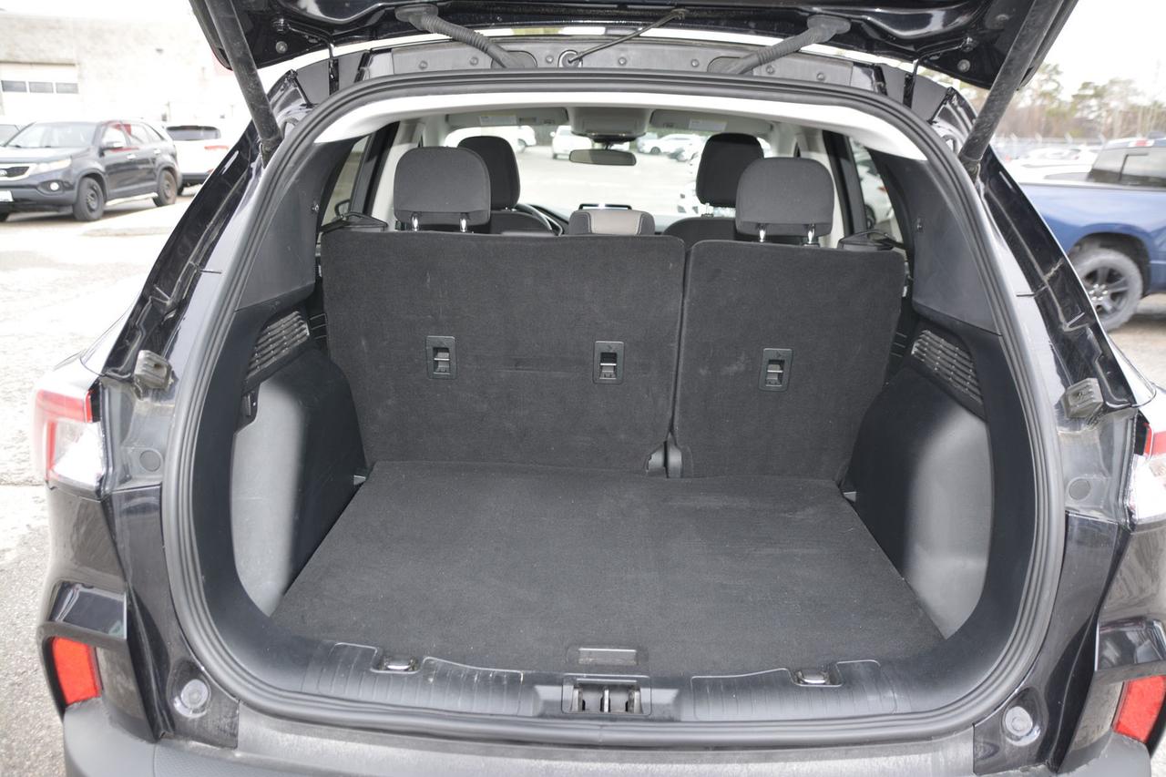 2022 Ford Escape SE FWD Photo