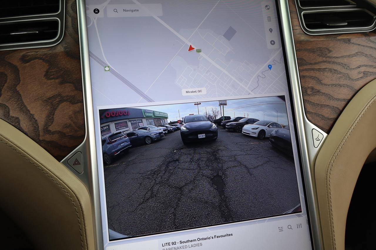 2017 Tesla Model X 100D AWD   6 Passenger Photo