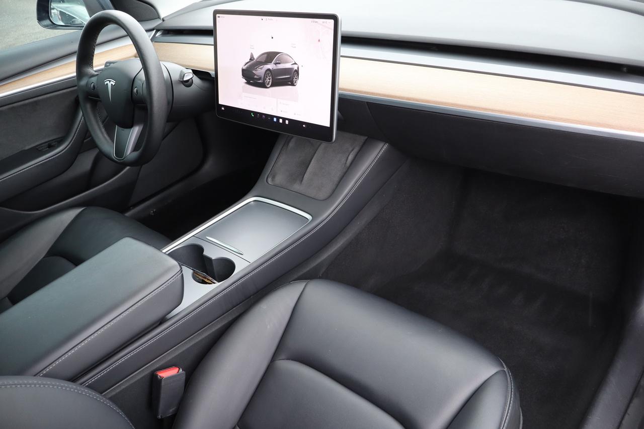 2022 Tesla Model 3 STANDARD RANGE PLUS Photo
