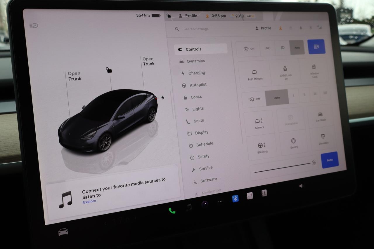 2022 Tesla Model 3 STANDARD RANGE PLUS Photo