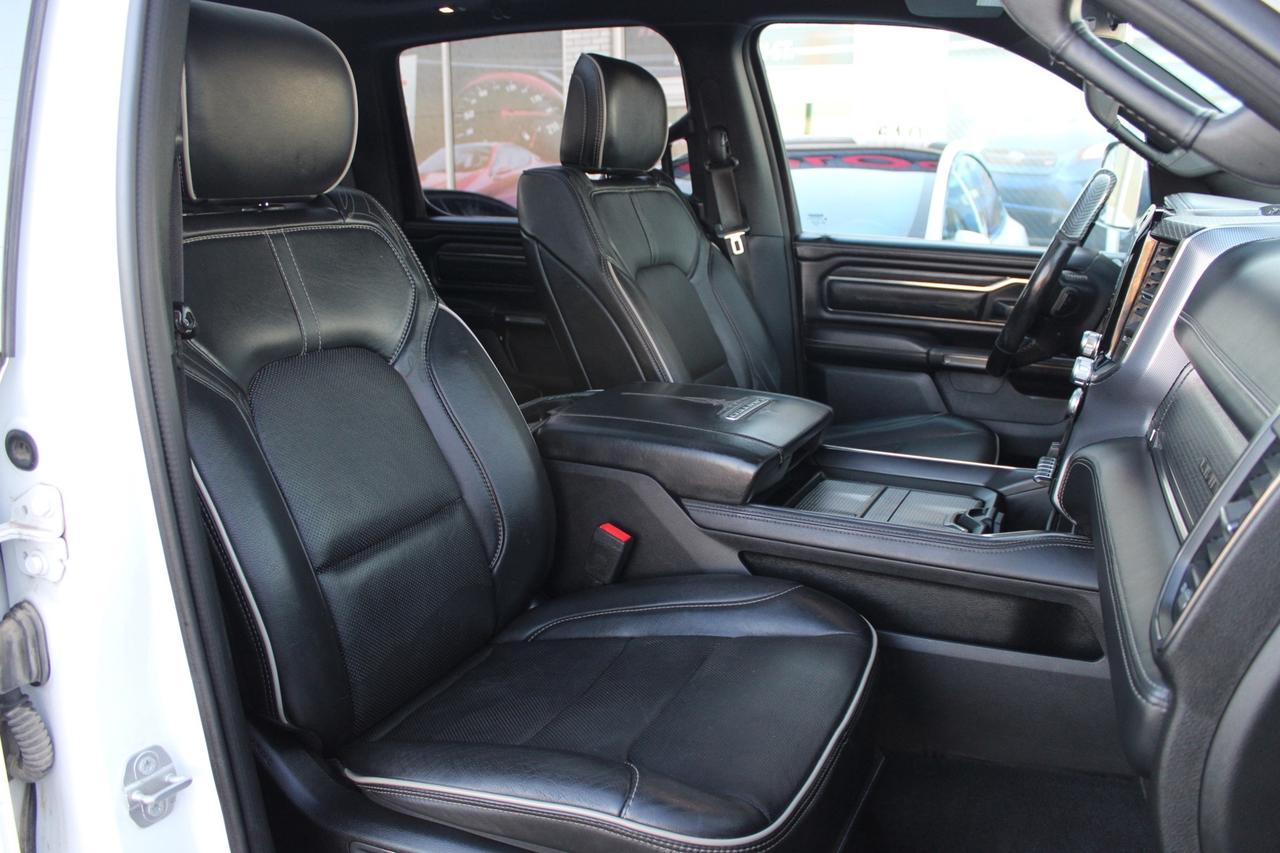 2019 RAM 1500 Limited Crew Cab 4WD   No Accident   Clean Carfax Photo